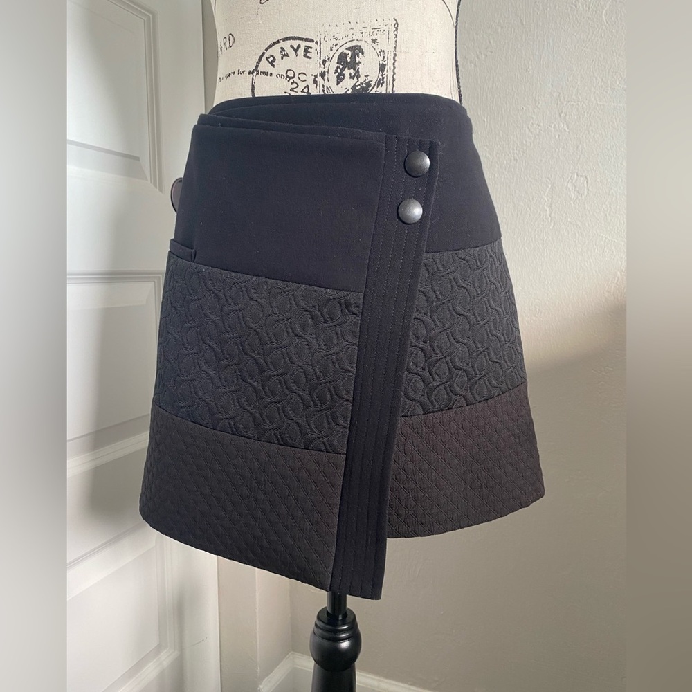 CAbi Quilted Wrap Mini Skirt (sz: M)